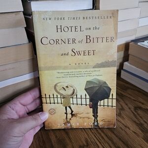 Hotel on the Corner of Bitter and Sweet by Jamie Ford